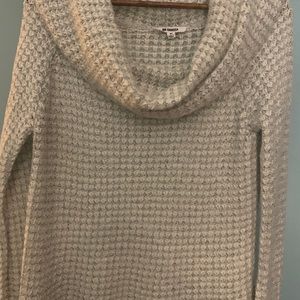Size medium BB Dakota sweater